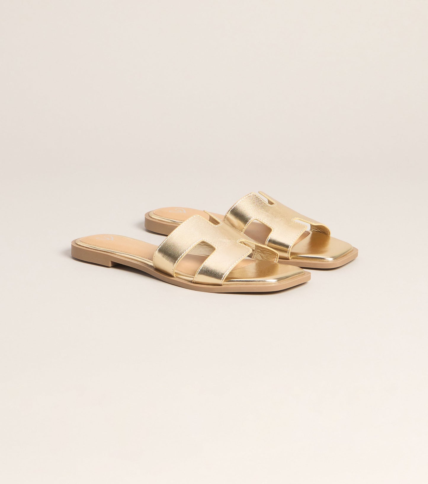 Resort Days Slide Sandals