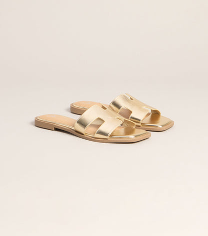 Resort Days Slide Sandals