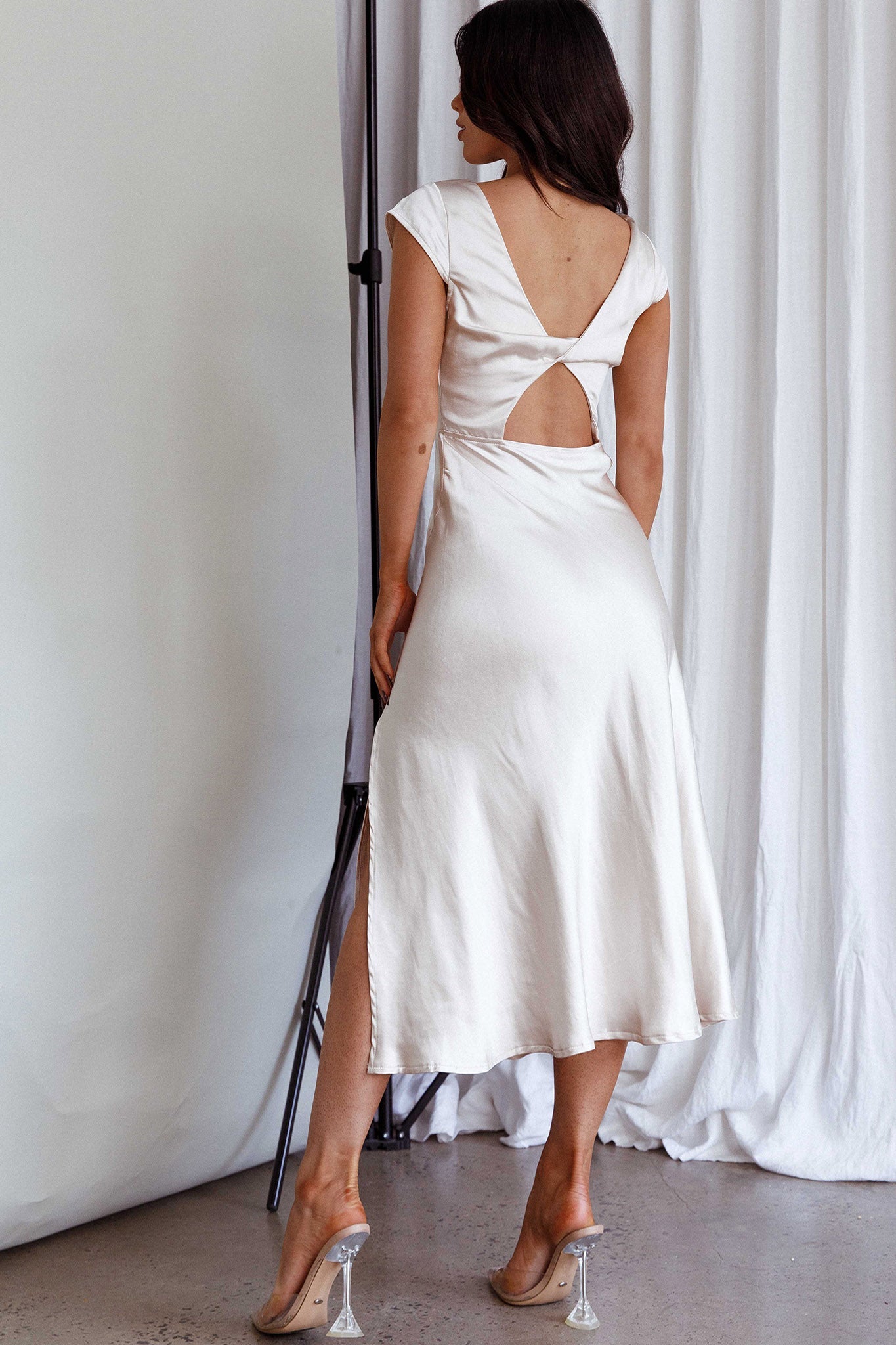 Lucinda Twist Back Midi Dress Champagne