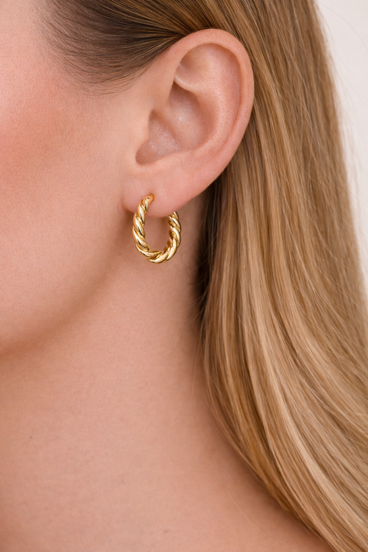Chandra Thin Twist Hoop